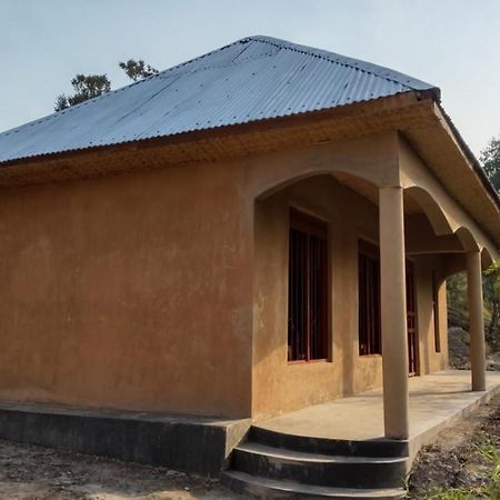 Om Hostel Bunyonyi Kabale Экстерьер фото