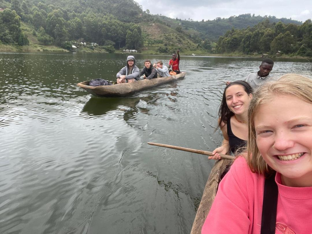 Om Hostel Bunyonyi Kabale Экстерьер фото