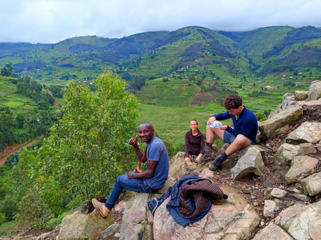 Om Hostel Bunyonyi Kabale Экстерьер фото