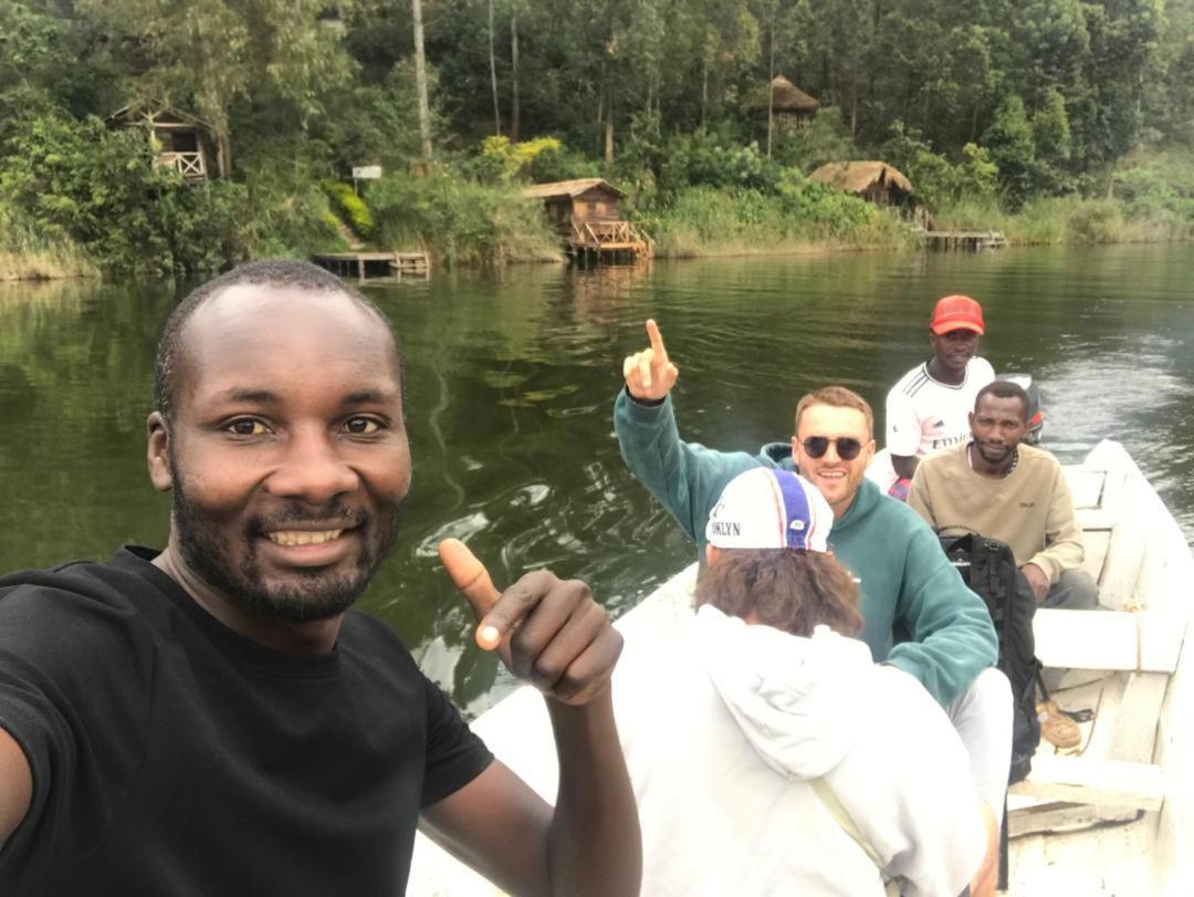 Om Hostel Bunyonyi Kabale Экстерьер фото