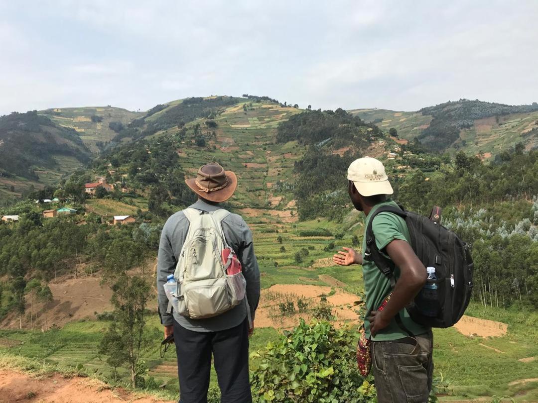 Om Hostel Bunyonyi Kabale Экстерьер фото
