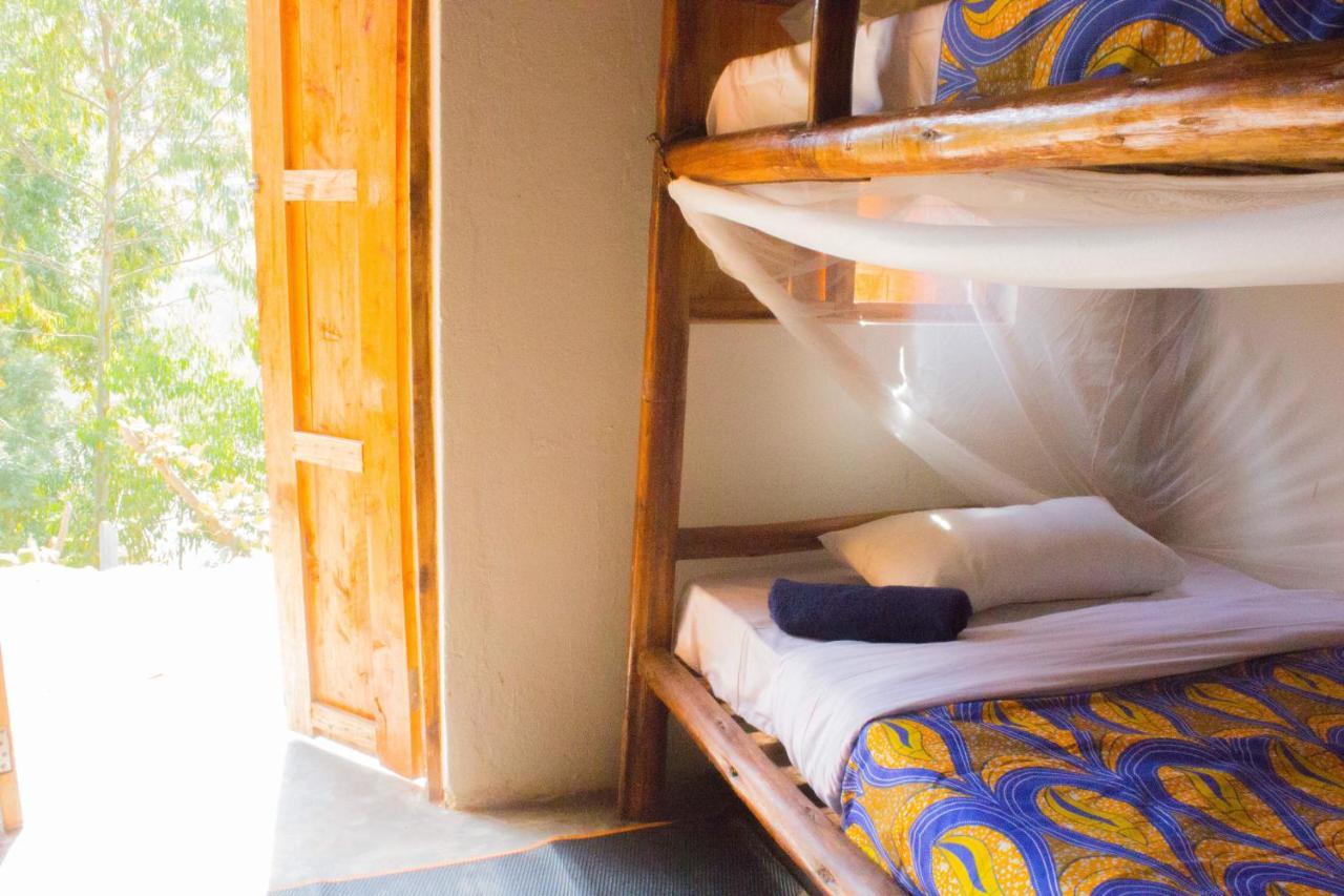 Om Hostel Bunyonyi Kabale Экстерьер фото